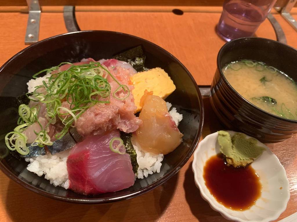 海鮮丼（ランチ）