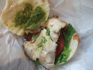 バジル＆チキンサンド