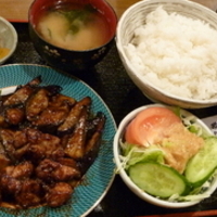 なす味噌炒め鳥肉入定食