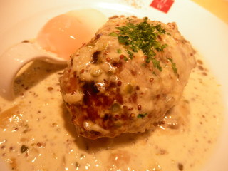 モッツァレラチーズハンバーグ　クリームマスタードソース