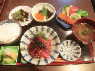 ランチ　ニコニコごはん