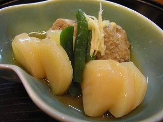 いわしのつくねと新じゃがの煮物