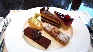 デザートビュッフェ