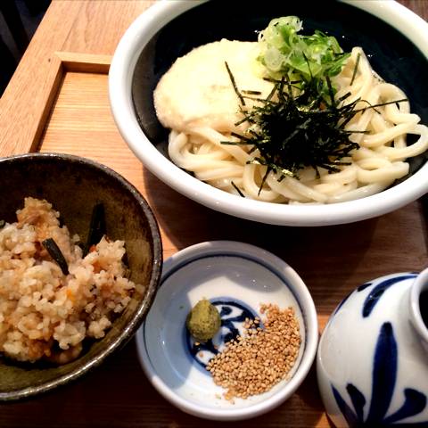 ぶっかけ山かけうどん