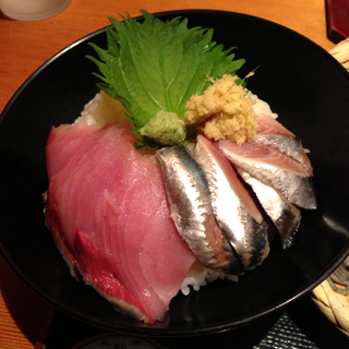 桜ぶりと味の丼