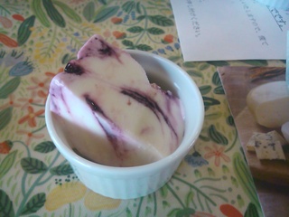 生チーズアイス　ブルーベリー