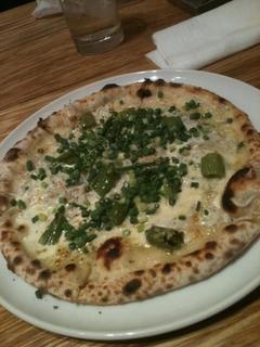 さやえんどうのピザ