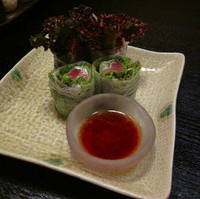 まぐろとアボカドの生春巻き