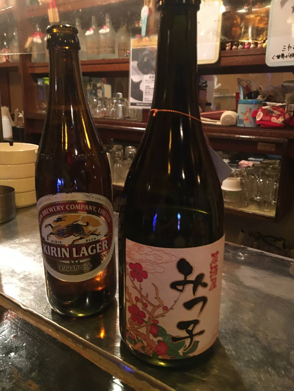 手羽先、卵焼き、ネギマ、やみつきキャベツ、バタピー、スルメ、枝豆、トマト、たこ焼き、ポテト、ちぢみ