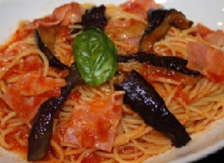 ナスとベーコンのトマト