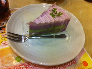 紫芋と抹茶のモンブランケーキ