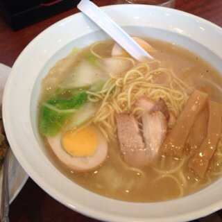 豚骨醤油ラーメン