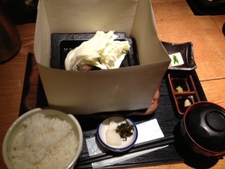 地頭鶏　もも炭火焼