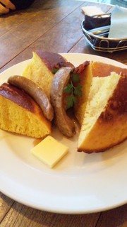 スパイスソーセージ＆ベーコン　パンケーキ