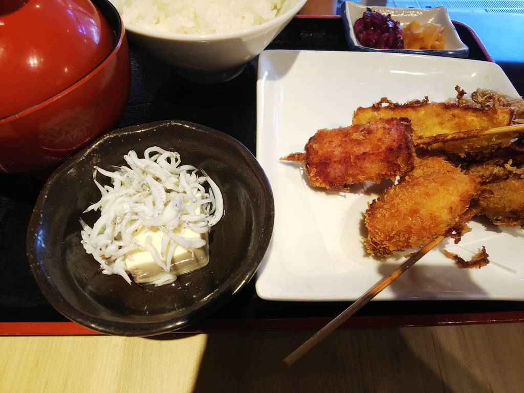 串カツ定食