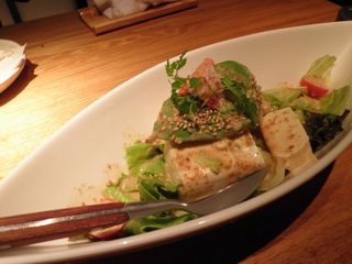 豆腐とアボガドのサラダ