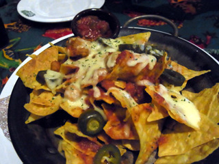 チーズマウンテンナチョス