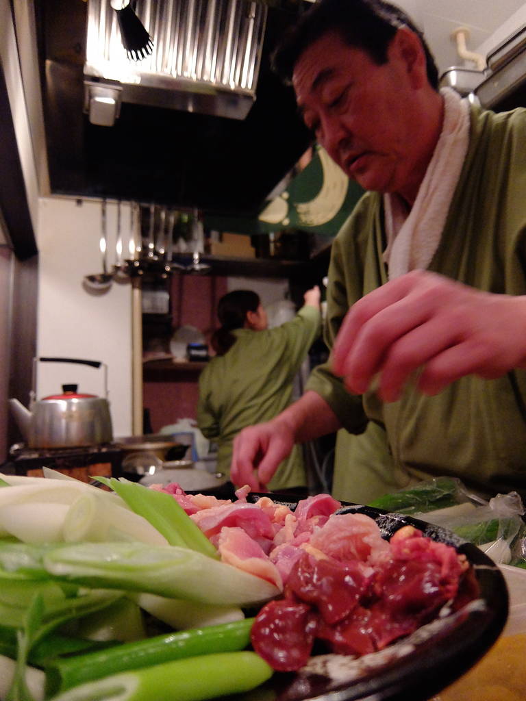 季節のお刺身盛り合わせ　　南三陸産鯛の塩焼き　　ケジャン　　しおから　　しゃも鍋