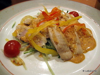 蒸し鶏ピリ辛サラダ