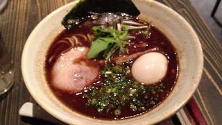 味玉とんこつ醤油らーめん