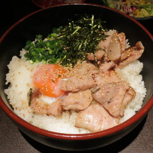 豚トロネギ塩丼