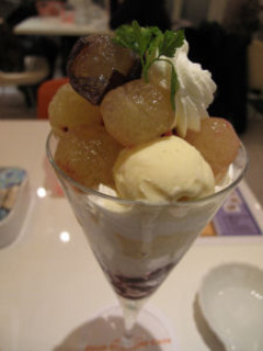 ピオーネパフェ