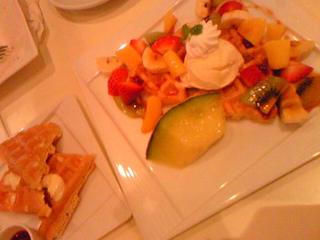 フルーツワッフル