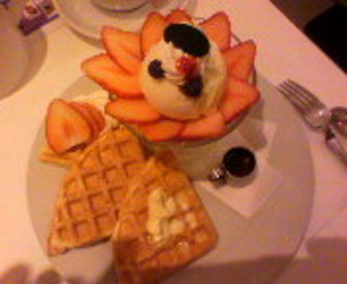 国産苺のワッフル