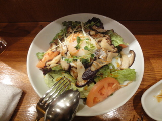 サニーレタスときのこのサラダ