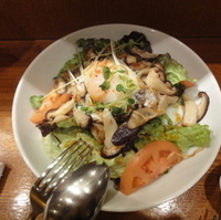 サニーレタスときのこのサラダ