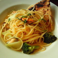 ムール貝とブロッコリーのオイルベース