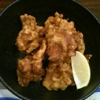 鶏もも肉の唐揚げ