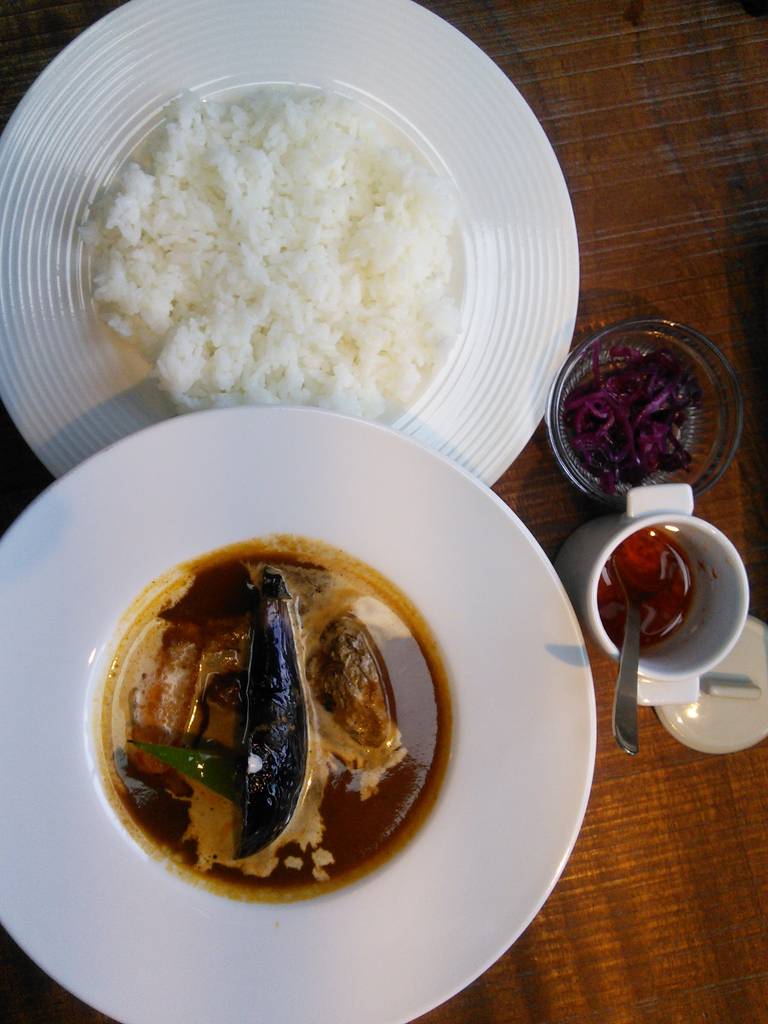 チキンのカレー、なごみ野セット、手作りケーキ