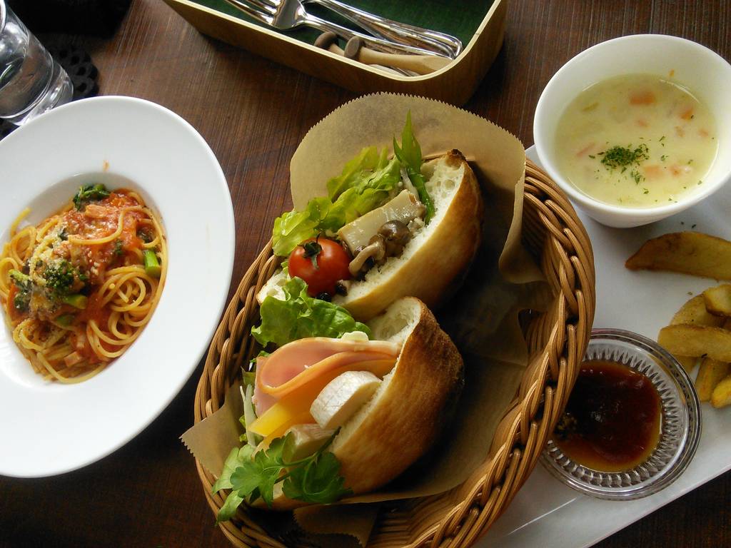 ピタパンプレート