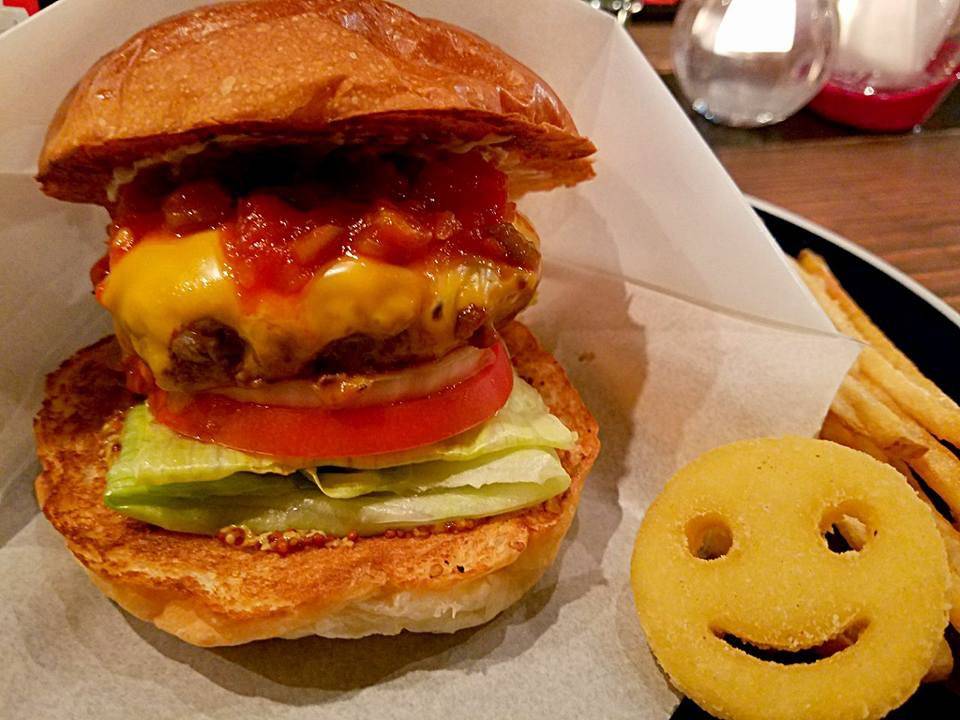 サルサチーズバーガー