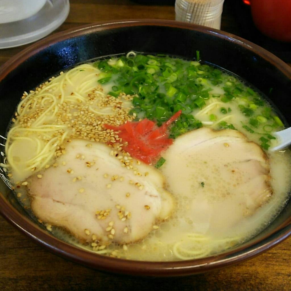 博多豚骨ラーメン