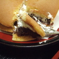 抹茶と生クリーム入りどら焼き