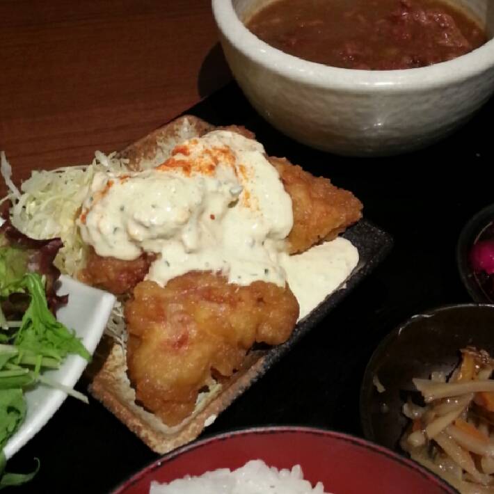 チキン南蛮ともつカレー