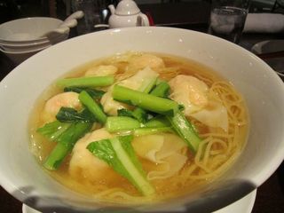 プリプリ海老ワンタン麺
