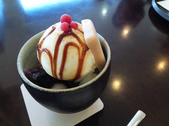 黒みつとほうじ茶のパフェ