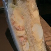 プリプリエビ＆タマゴサンド