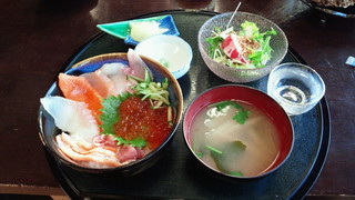 海鮮丼