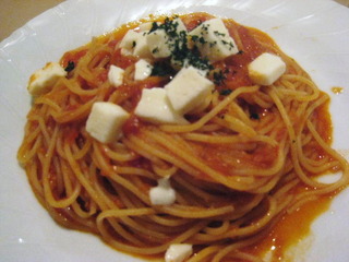 モッツアレッラとトマトのスパゲティー
