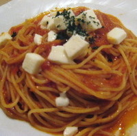 モッツアレッラとトマトのスパゲティー