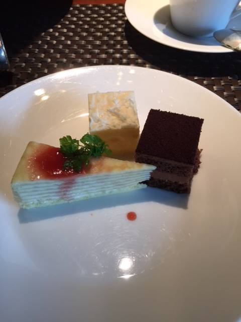 ケーキの盛り合わせ