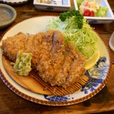 特選ロースかつ定食