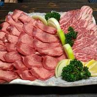 予約で炭火焼き肉できます