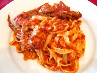 渡り蟹のトマトクリームタりアッテレ