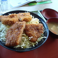 ひれソースカツ丼