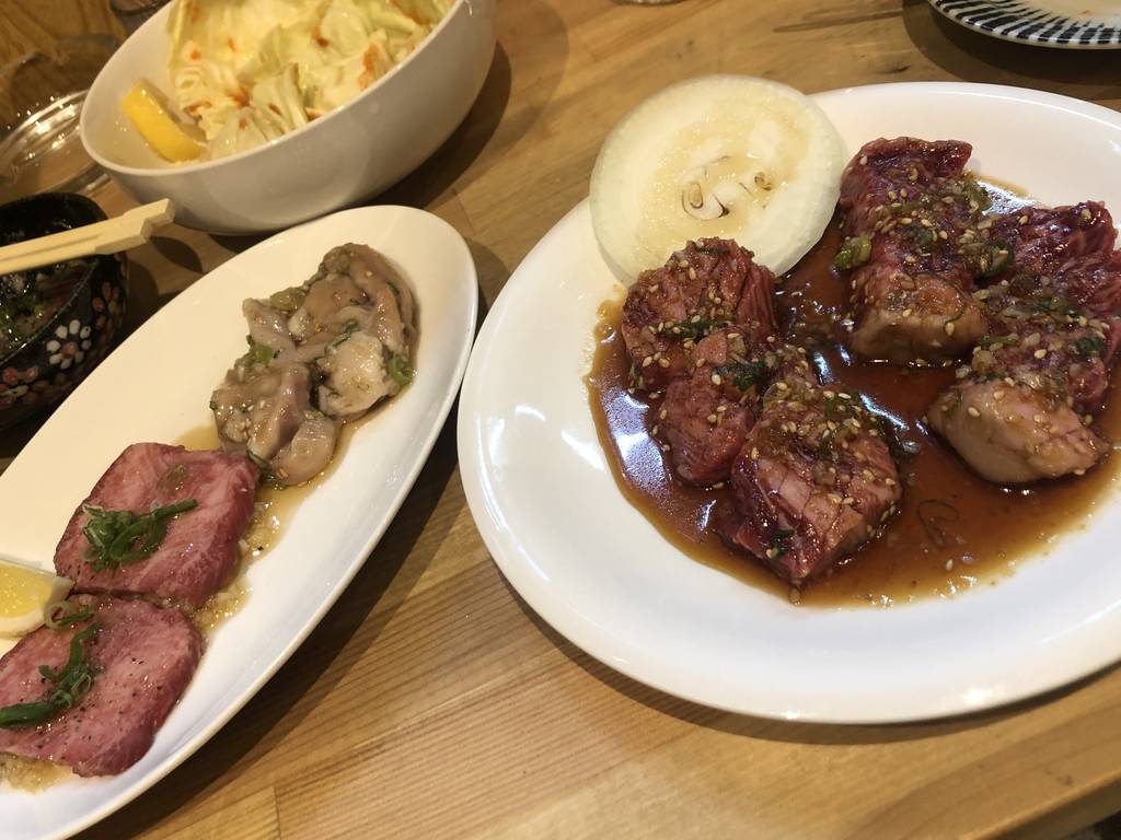 にんにく塩タン、塩ダレアカセン　、バラ、ハラミ